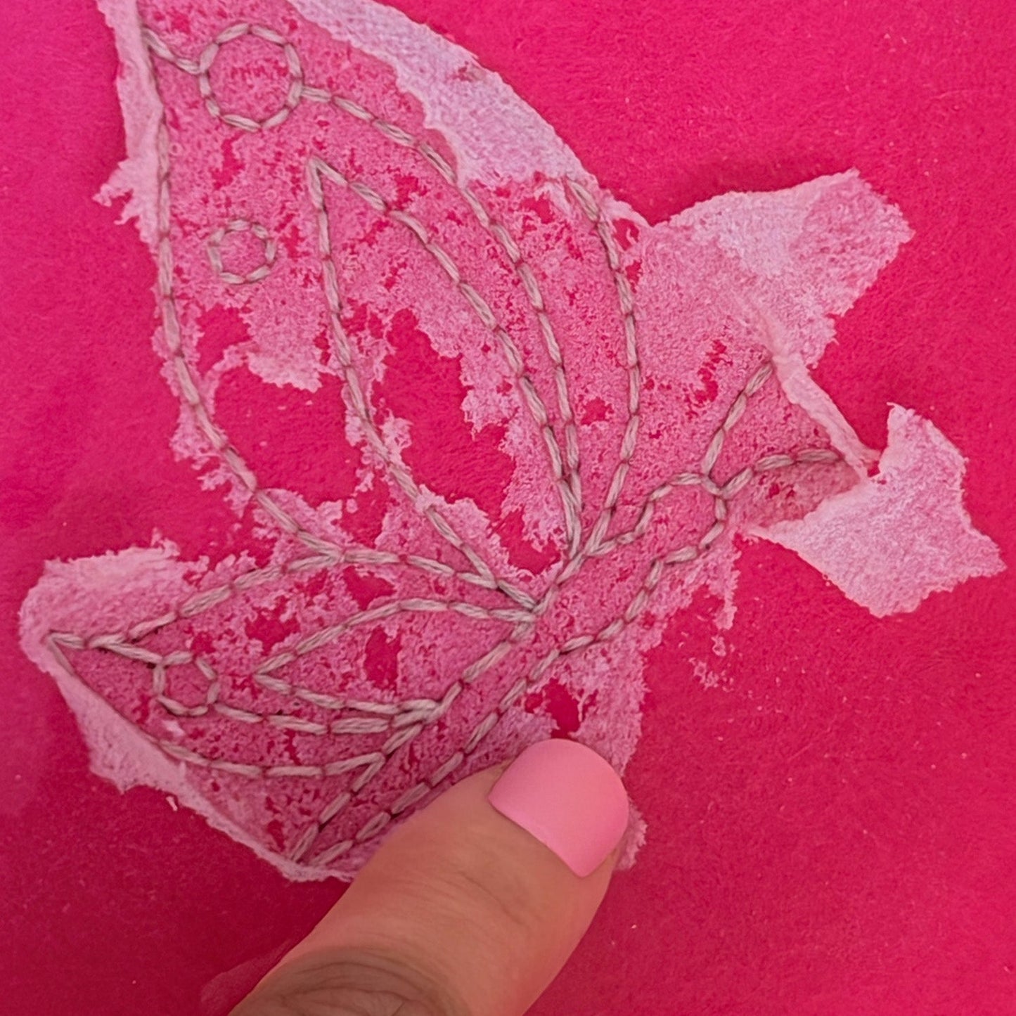Soft Flutter 1-Stitch Beginner Embroidery Kit