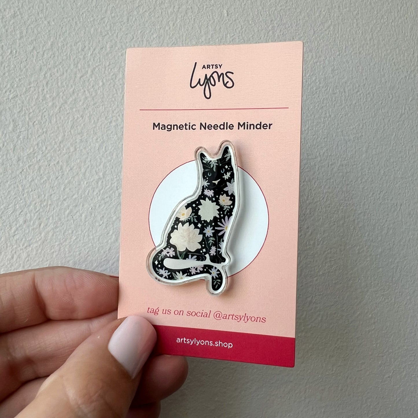 Blush Floral Black Cat Needle Minder