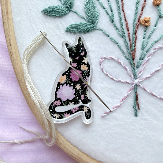 Lavender Floral Black Cat Needle Minder